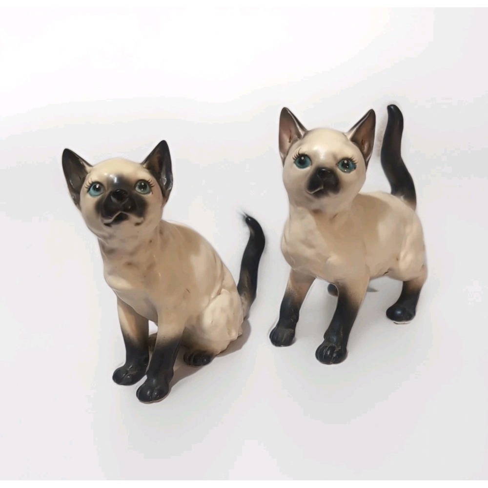 Lefton's Siamese Cat Set Of 2 Figurine Ceramic Blue Eyes Vintage MCM W/Sticker